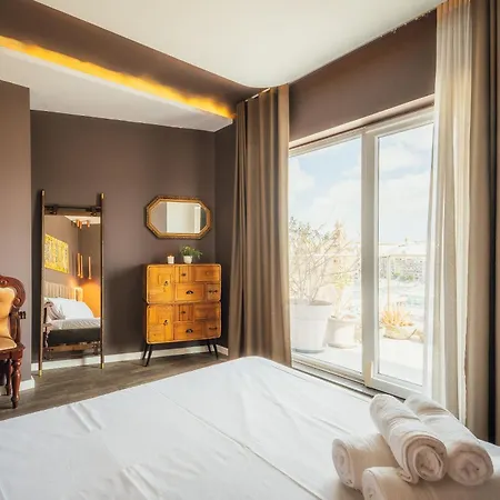 Balanzone's Creative Penthouse Santa Venera