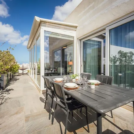 Balanzone's Creative Penthouse Apartman Santa Venera