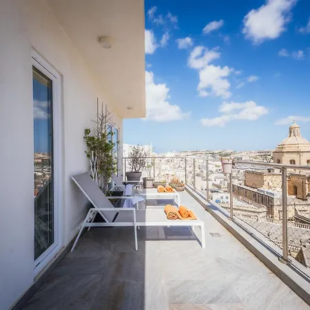 Balanzone's Creative Penthouse Apartman Santa Venera
