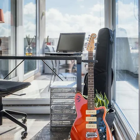 Balanzone's Creative Penthouse * Santa Vennera