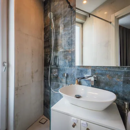 Balanzone's Creative Penthouse Apartman