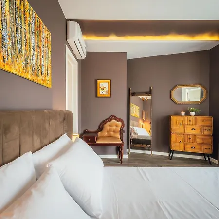 Balanzone's Creative Penthouse Santa Vennera