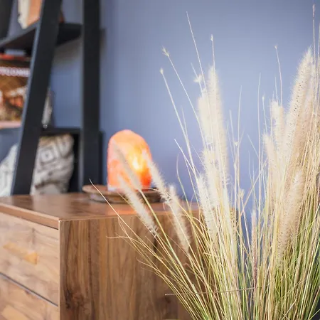 Balanzone's Creative Penthouse Апартаменты