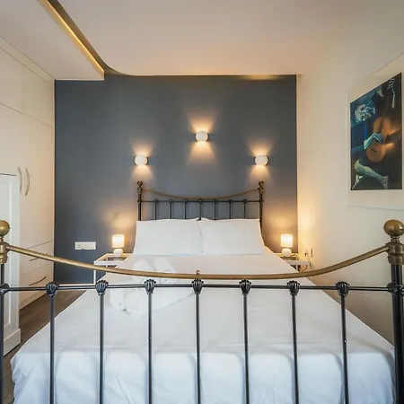 Апартаменты Balanzone's Creative Penthouse