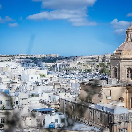 Balanzone's Creative Penthouse Διαμέρισμα