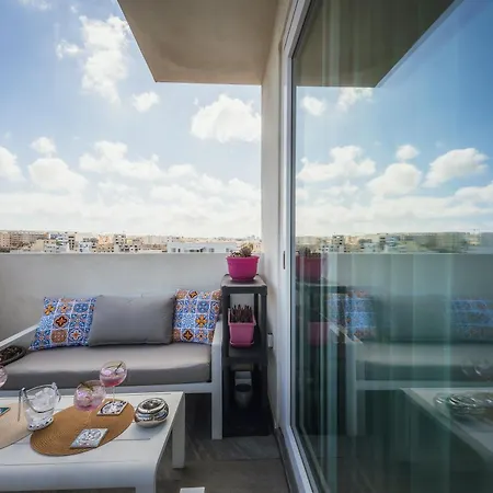 Апартаменты Balanzone's Creative Penthouse